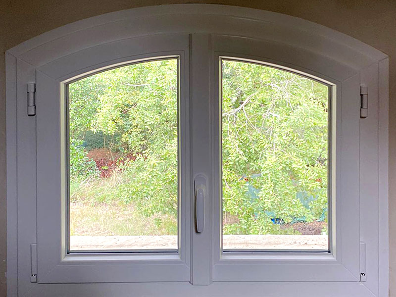 Fenêtre PVC 2 vantaux cintrés